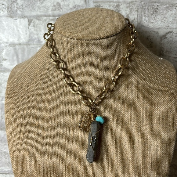 NWT Envious Chunky Gold Chained Necklace with Stone - Picture 1 of 3